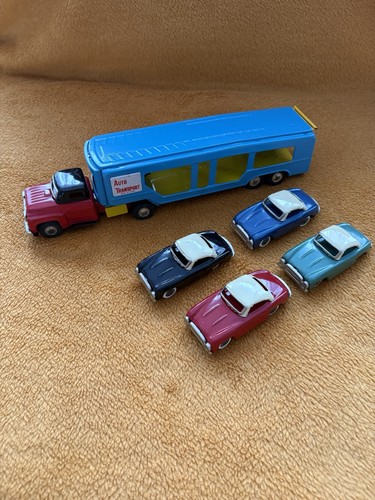 Autotransporter mit auto - autotransporter,